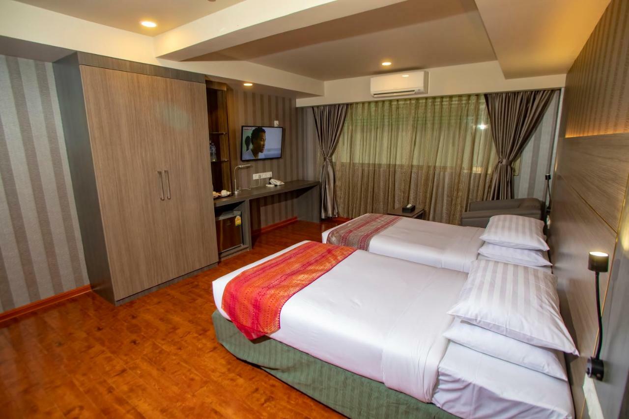 Prestige Residences At Golden Valley By Grand United Hospitality Янгон Екстериор снимка