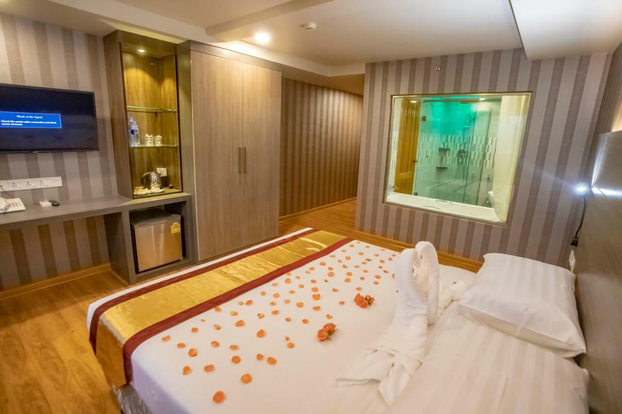 Prestige Residences At Golden Valley By Grand United Hospitality Янгон Екстериор снимка