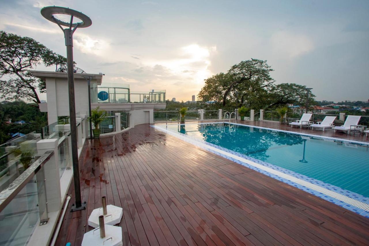 Prestige Residences At Golden Valley By Grand United Hospitality Янгон Екстериор снимка